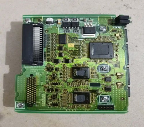 ABB机器人3HAC024488-001 DSQC643安全板维修